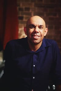 Steven Oliver in History Bites Back