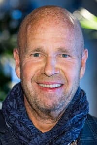Lasse Kronér in En dag i sänder – Kampen mot HIV i Uganda