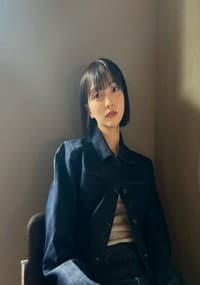 Lee Da-kyung in 피라미드 게임
