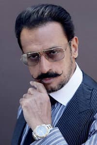 Gulshan Grover in Aaghaaz