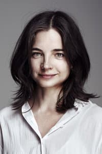 Louise Peterhoff in Gentlemen