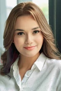 Yasmien Kurdi in Happily Ever After