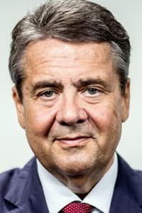 Sigmar Gabriel in Gerhard Schröder - Schlage die Trommel