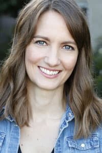 Lisa Renée in Dead Room