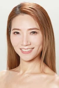 Stephanie Che Yuen-Yuen in 皆大歡喜時裝版