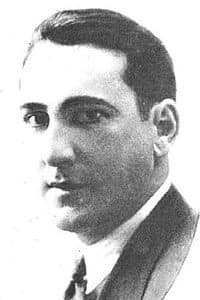 Pedro Larrañaga in La aldea maldita