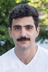 Giannis Eglezos in Pendulus
