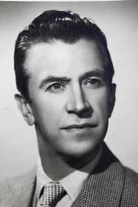 José Sancho Sterling in El frente infinito
