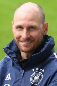Benedikt Höwedes in V like Victory