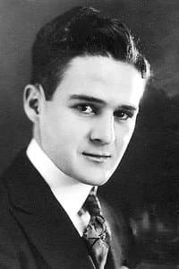 Clark Marshall in The Voice of the City