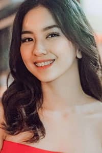 Rayah Minioza in Home Service