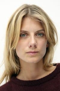 Mélanie Laurent in Les adoptés