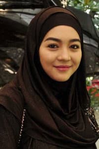 Nuri Maulida in Angkerbatu