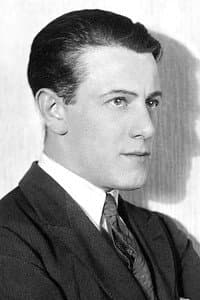 Richard Bird in The Great Defender