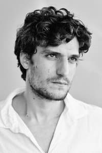 Louis Garrel in Un lever de rideau