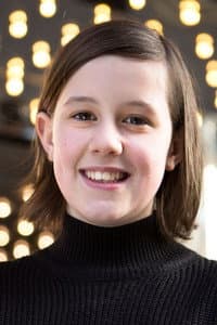 Ruby Barnhill in Prinzessin Emmy