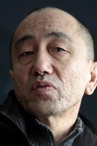 Darezhan Omirbayev in Незнакомец