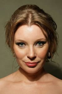 Veronica Sywak in Out of the Shadows