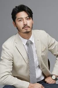 Lee Kwan-hun in 십이야: 깊고 붉은 열두 개의 밤 Chapter1