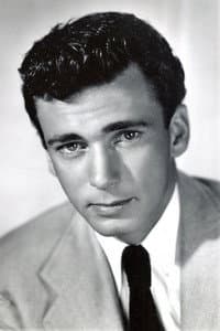 Richard Wyler in The Challenge