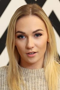 Jenny Wild in Horny Ladies Feast On Hard Cocks