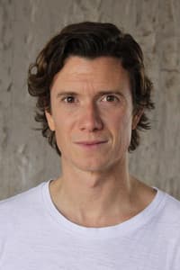 Kirk Barker in Arthur & Merlin
