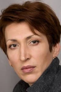 Elena Laskavaya in Mädchen im Eis