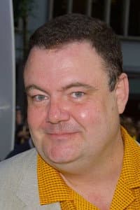 Glenn Shadix in Parent Trap: Hawaiian Honeymoon