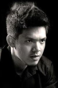 Reza Nangin in Eggnoid