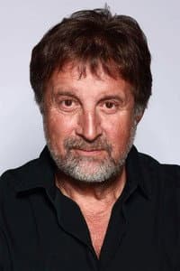 Leonid Yarmolnik in Две стрелы. Детектив каменного века