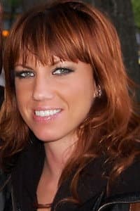 Anna Nilsson in Carola: Sings Elvis & Barbra Streisand