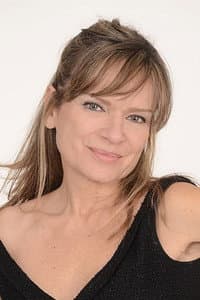 Mireia Ros in Alicia en la España de las maravillas