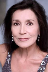 Isabelle Tanakil in Frou-Frou les Bains
