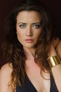 Katie Eichler in UFO