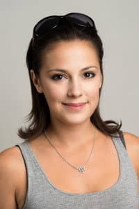Rozi Lovas in Hasadék
