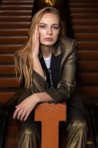 Lauren De Bie in Please tell me you're fine
