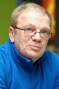 Nikolai Godovikov in Женя, Женечка и «Катюша»
