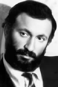 Mukharbek Akov in По следу властелина