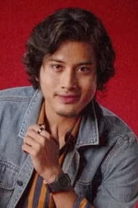Zul Helmy in Rekah Di Jari Kak Long