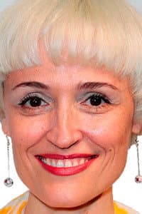 Laura Pamplona in Laura y el misterio de la novia que esperó demasiado