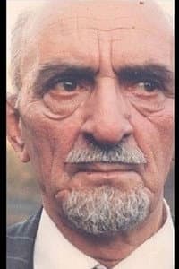 Gholamhossein Naghshineh in Aghaye hiroglyphe