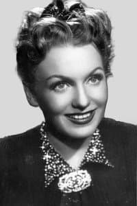 Assia Noris in Le Voyageur de la Toussaint