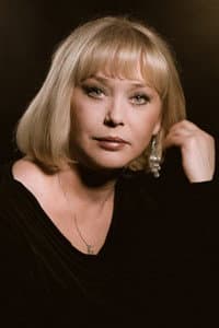 Marina Sauskan in Остров ржавого генерала