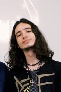 Adam Fragoso in Ao Redor da Musica