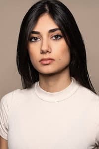 Elisa Ezzedine in Bullshit