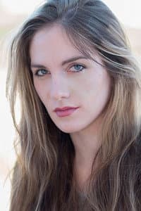 Anna Rezan in Show Bitch!