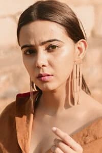 Monica Chaudhary in Badtameez Gill