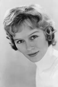 Virginia McKenna in Duel of Hearts