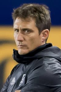 Guillermo Barros Schelotto in Titan, La Pelicula De Martin Palermo