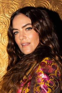 Julia Stone in Dirt Music